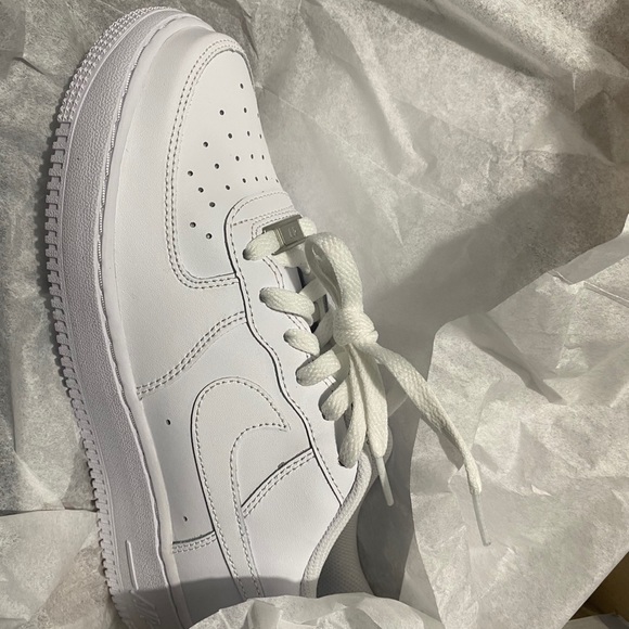 NIKE AIR FORCE 1 (GS) WHITE SZ 6Y/W7.5 314192-117 - Picture 6 of 10